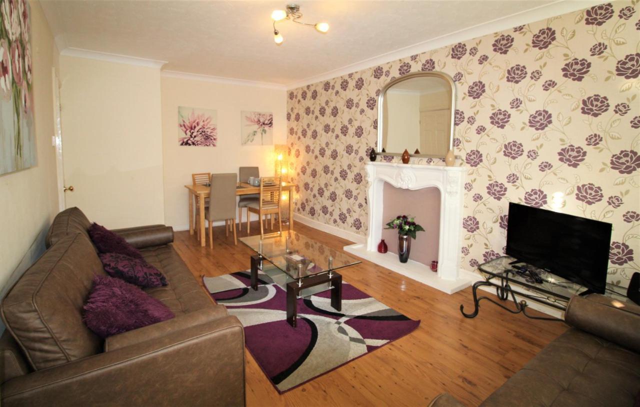 Doncaster - Boswell - Large Balcony Apartment - 2 Double Beds - 2 Bedrooms - Close To Town & Racecourse - Off Street Parking 2 Cars - Fast Wifi Kültér fotó