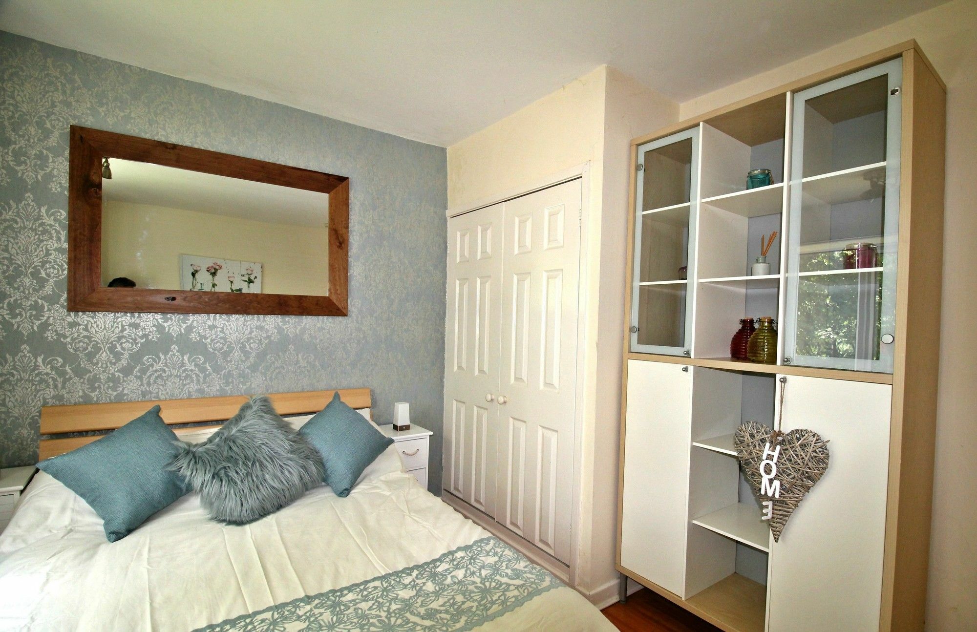 Doncaster - Boswell - Large Balcony Apartment - 2 Double Beds - 2 Bedrooms - Close To Town & Racecourse - Off Street Parking 2 Cars - Fast Wifi Kültér fotó